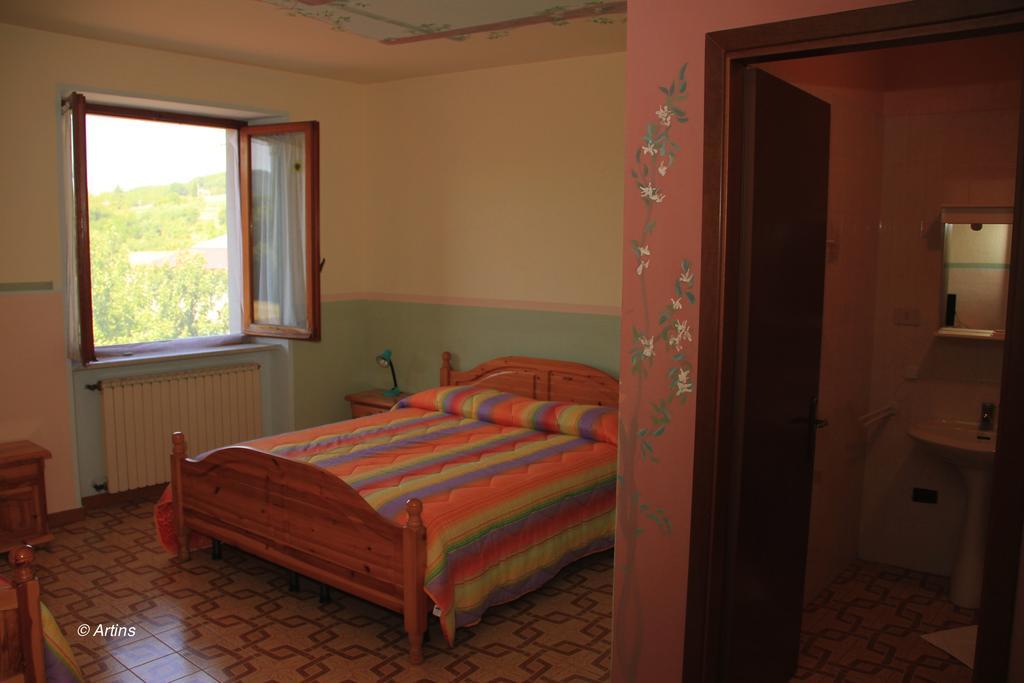 Agriturismo La Praduscella Fivizzano Habitación foto